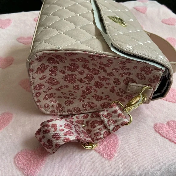 Betsey Johnson Beige Quilted Crossbody Bag - Picture 3 of 3